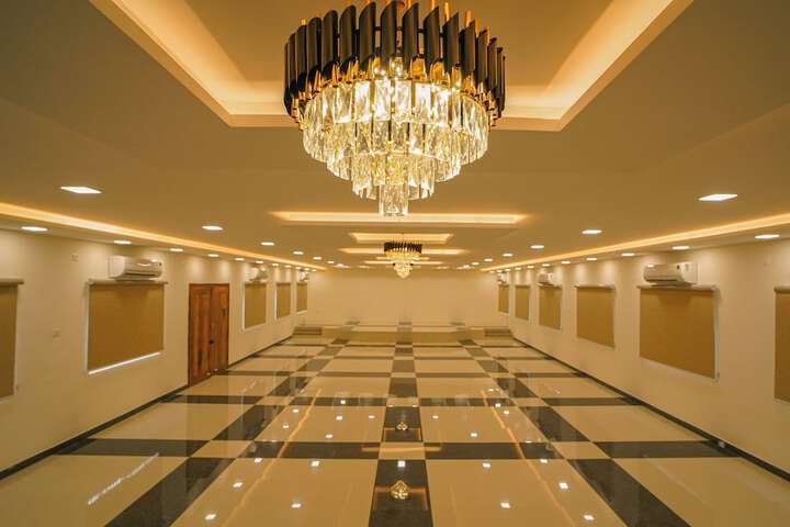 Ballroom/Hall 37 of 52