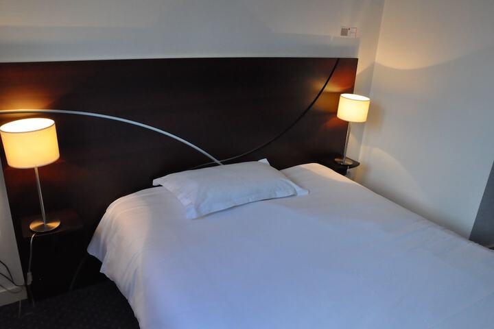 Room 25 of 98