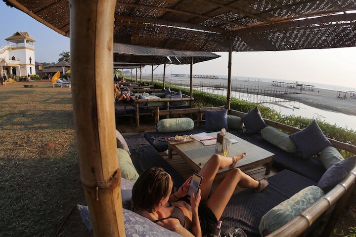 Sundeck 92 of 104