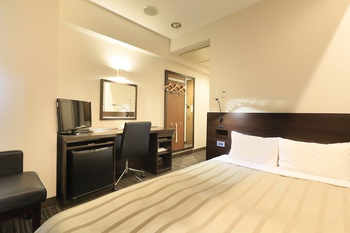 Room 19 of 107