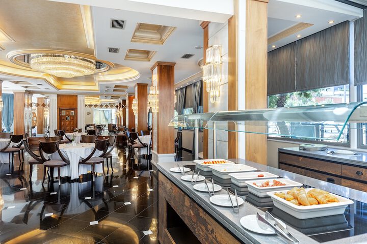 Dining Photos
