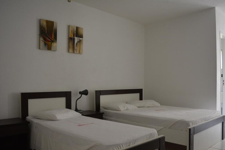 Room 16 of 28
