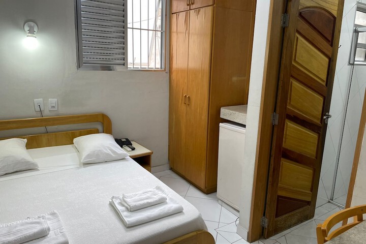 Room 18 of 32