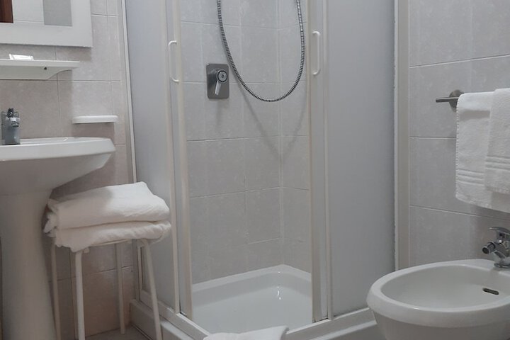 Room 24 of 44