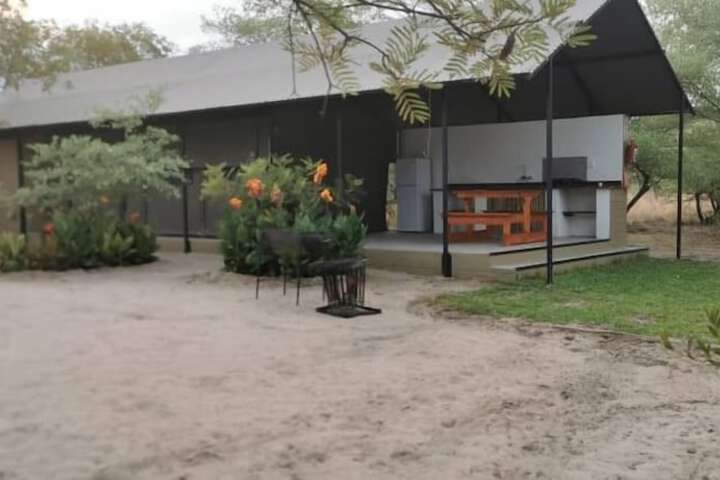Room 6 of 16