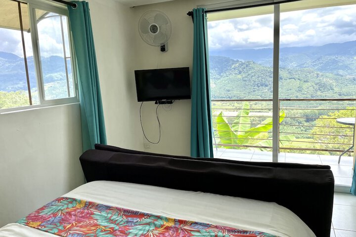 Room 43 of 107