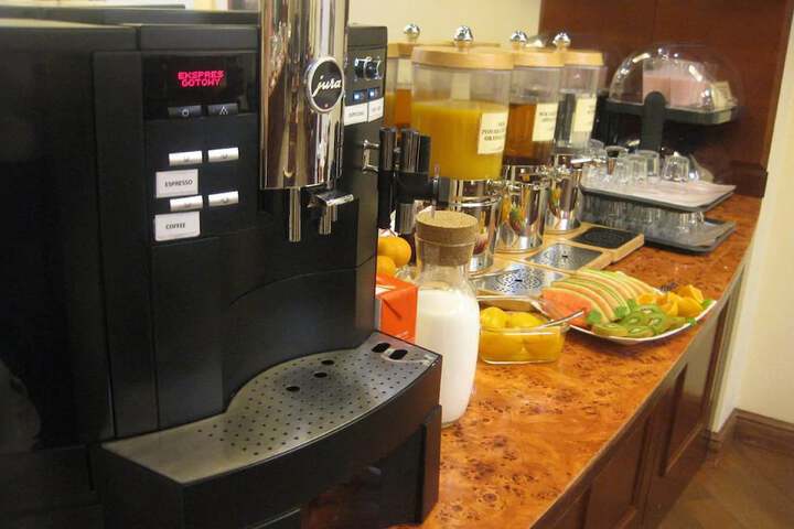 Breakfast/Coffee Service 27 of 37