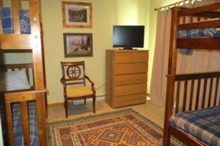 Room 13 of 34