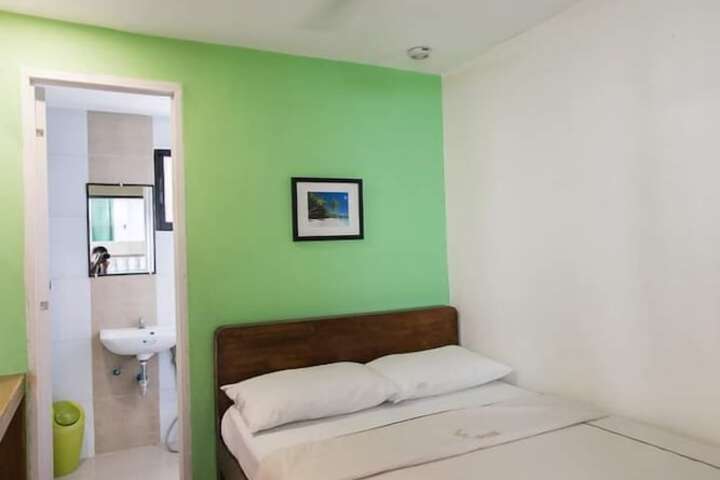 Room 12 of 34