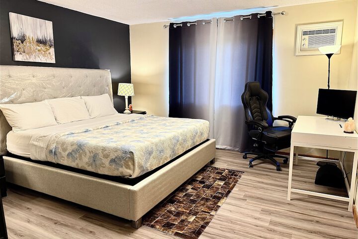 Room 6 of 23