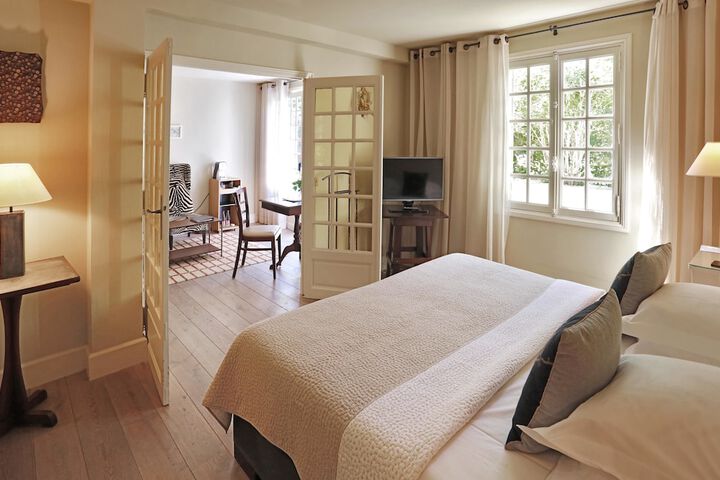 Room 2 of 71