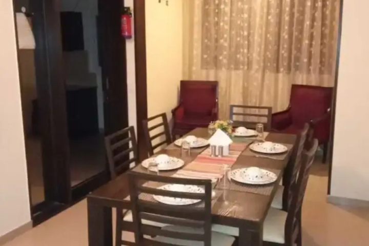 Dining 16 of 41