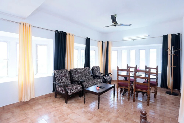 Room 4 of 13