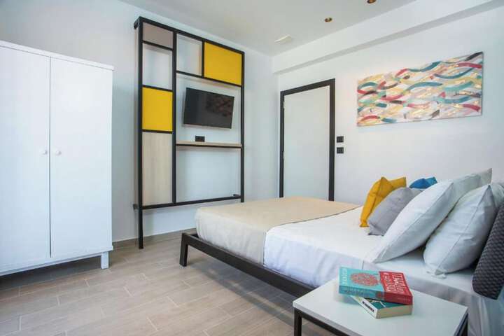 Room 7 of 44