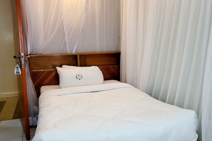 Room 26 of 60