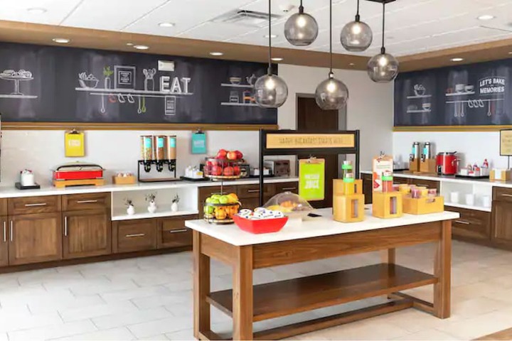 Breakfast area