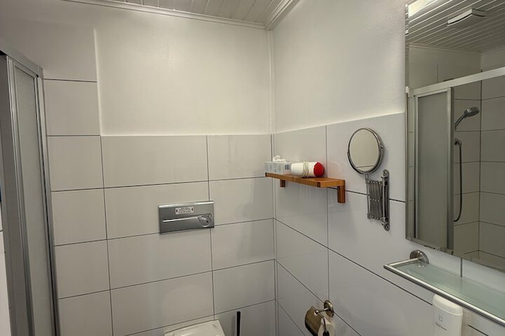Room 44 of 87