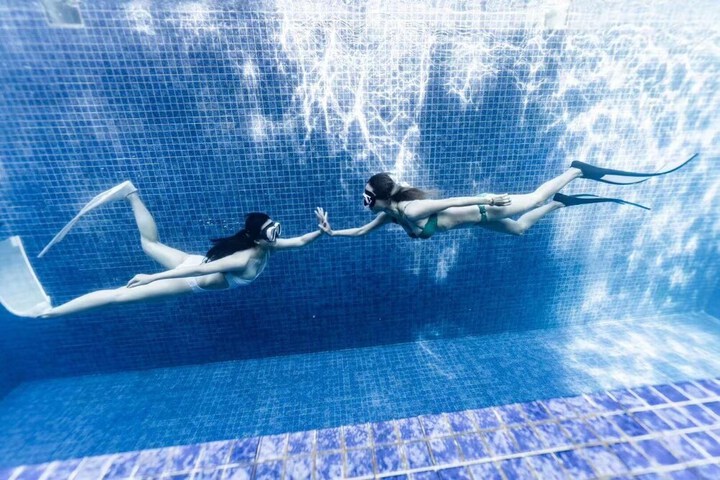 Pool 14 of 28