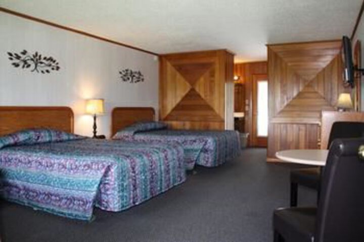 Room 21 of 102