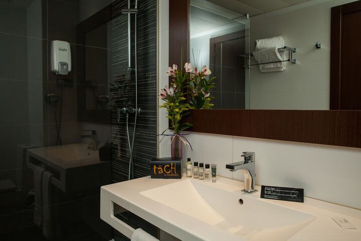 Room 15 of 46