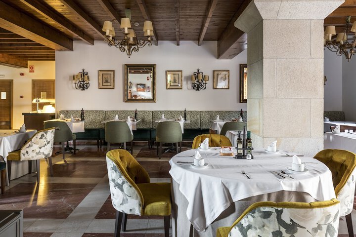 Dining Photos