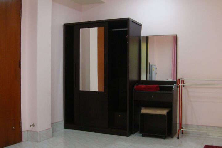 Room 18 of 31