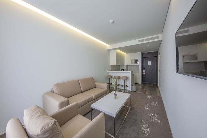 Room 18 of 60
