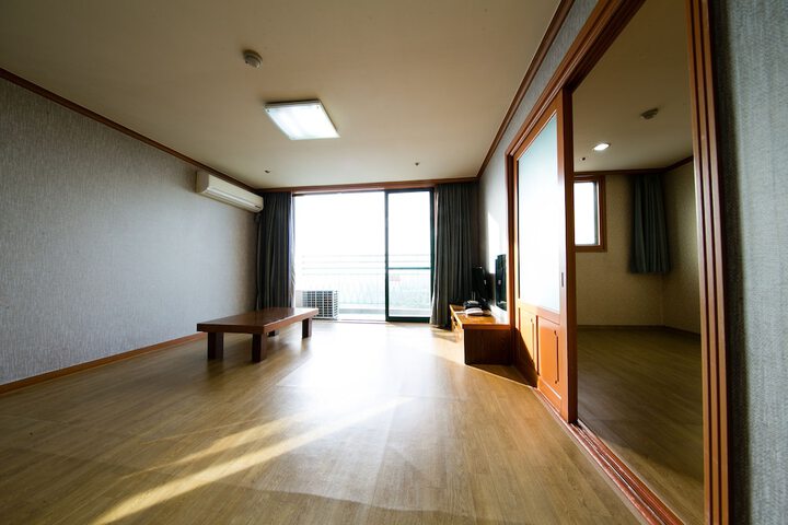 Room 29 of 30