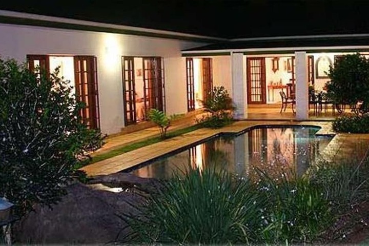 Pool Hotel