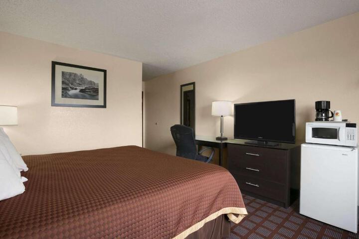 Double Accessible Queen Size Bed