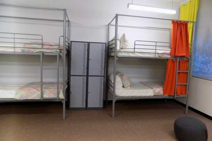 Room 3 of 32