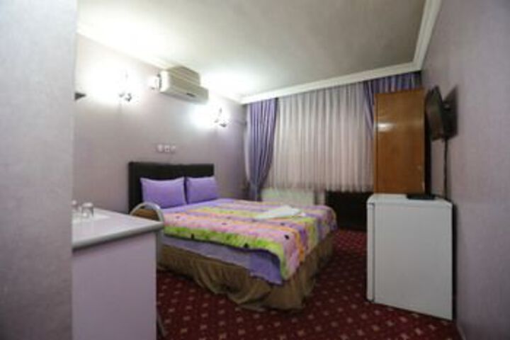 Room 7 of 9