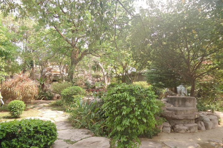 Children's play area - outdoor