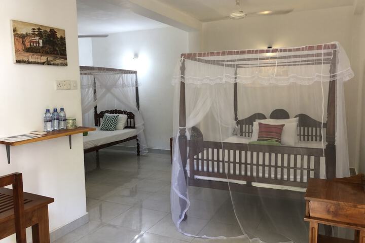 Hotel Exterior 38 of 42