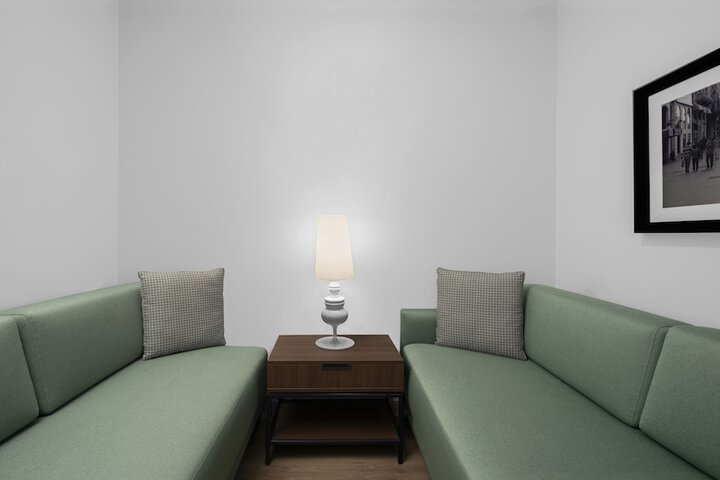 Room 38 of 79