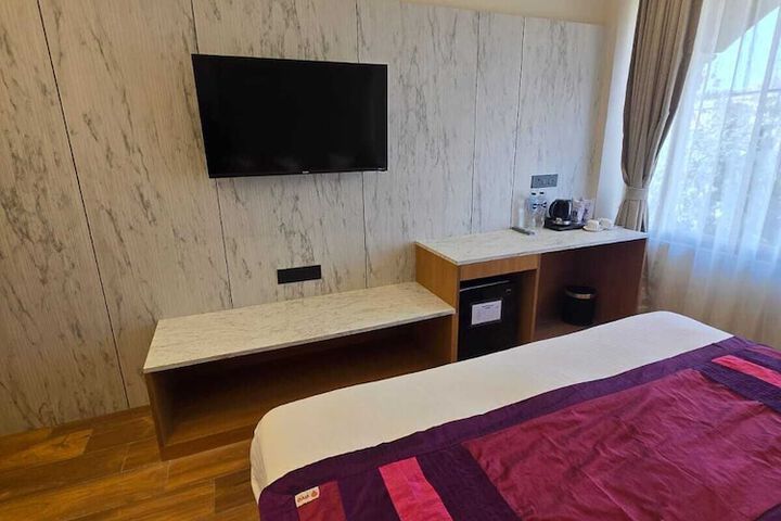 Room 11 of 63