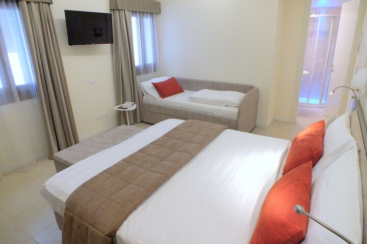 Room 26 of 51
