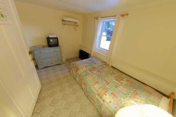 Room 6 of 37