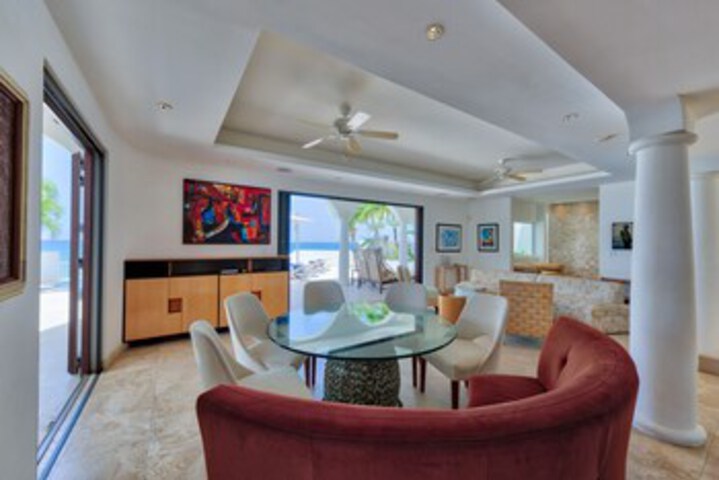 Room 9 of 31