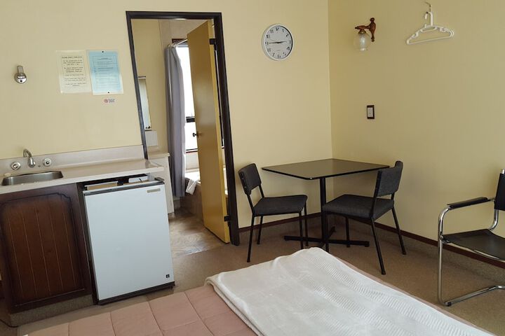 Room 11 of 46