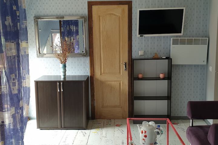 Room 27 of 46