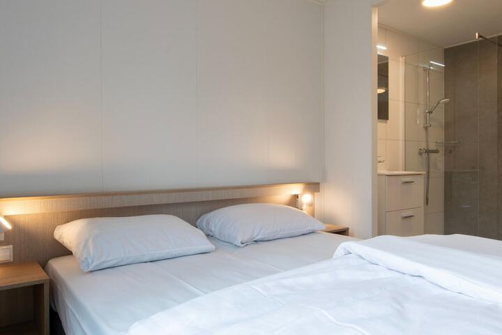 Room 3 of 25