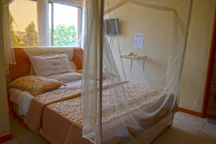 Room 7 of 43