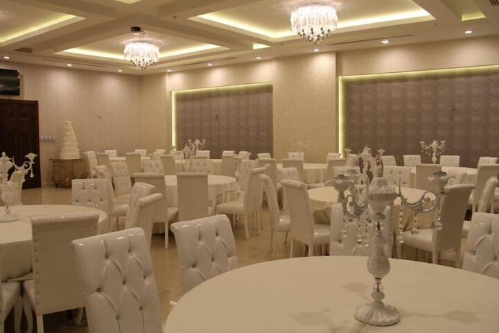 Ballroom/Hall 60 of 75