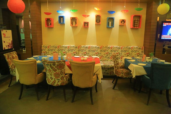 Dining 33 of 45