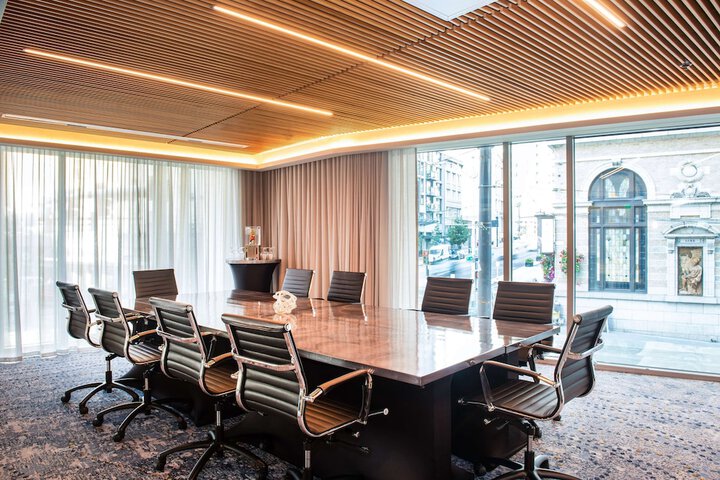 Meeting facility