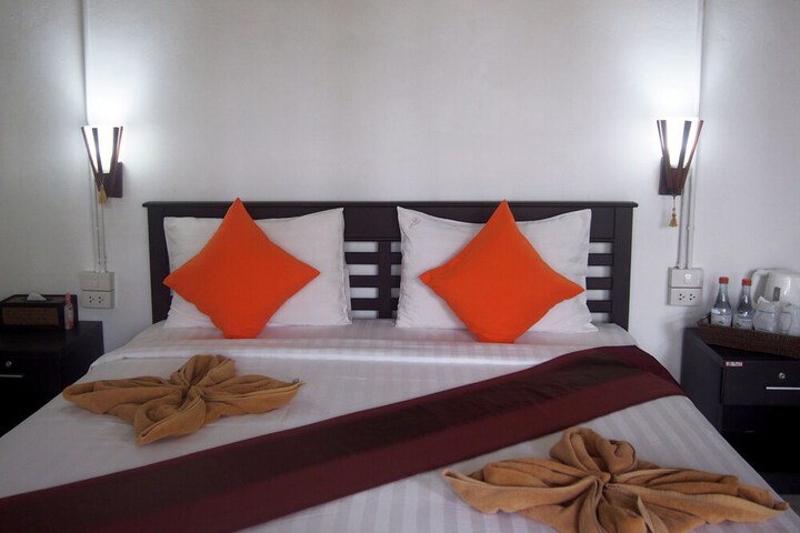 Room 3 of 26