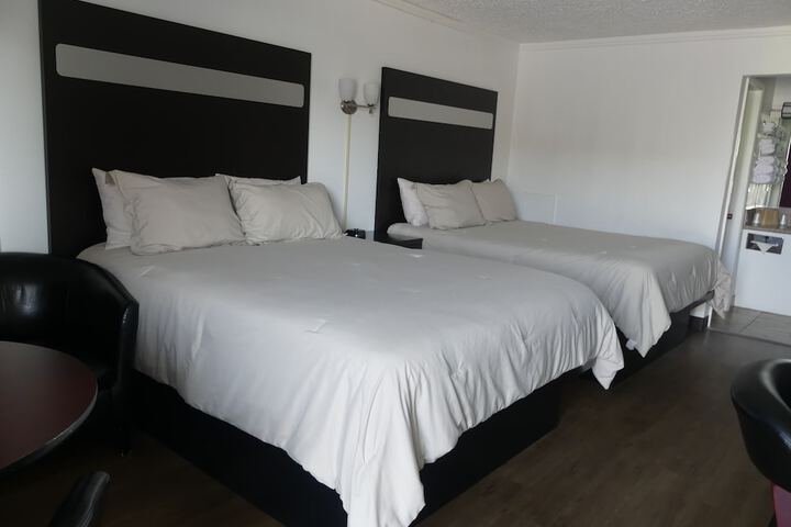 Room 9 of 52