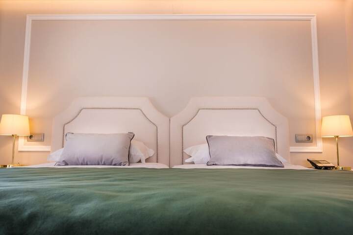 Room 8 of 63