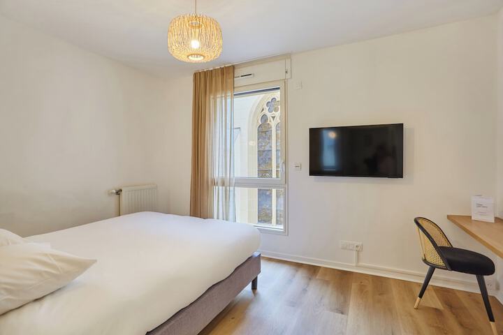 Room 19 of 48